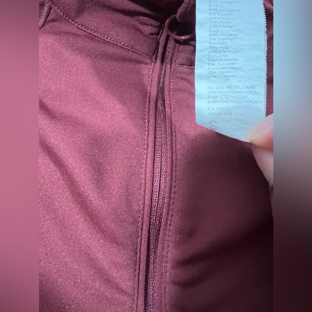Fabletics Performance Long Sleeve Top - Picture 4 of 6